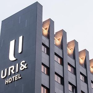 Hotel Uri&